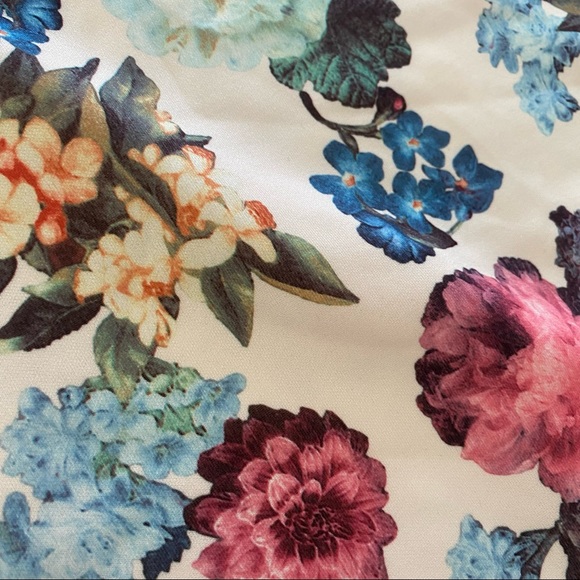 SOLEMIO LOS ANGELES FLORAL MINI SKIRT / Size S - Picture 2 of 4